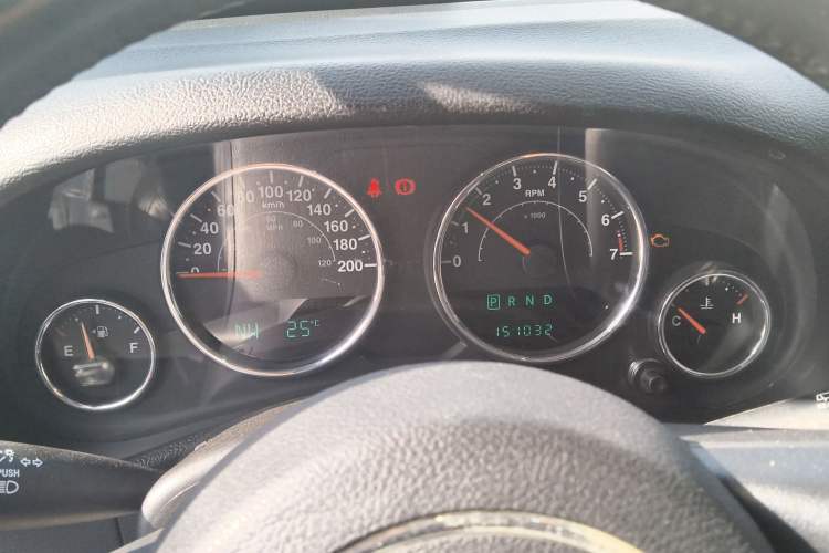 Used Jeep Wrangler 2016 3.0L Sahara 75th Anniversary Edition Instrument Cluster