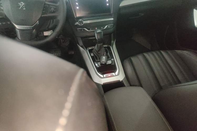 Used Peugeot 408 2019 350THP Automatic Luxury Edition China V Standard Gear Lever
