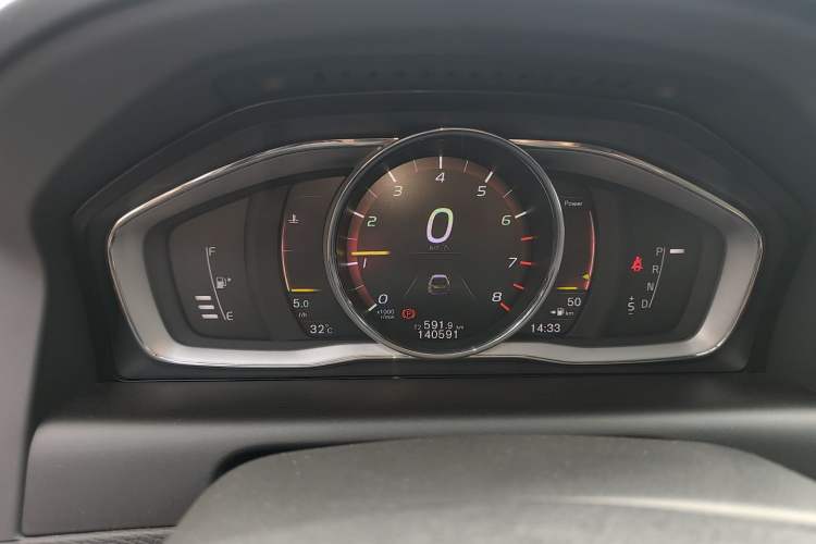 Used Volvo XC60 2017 T5 AWD Smart Upgrade Edition
