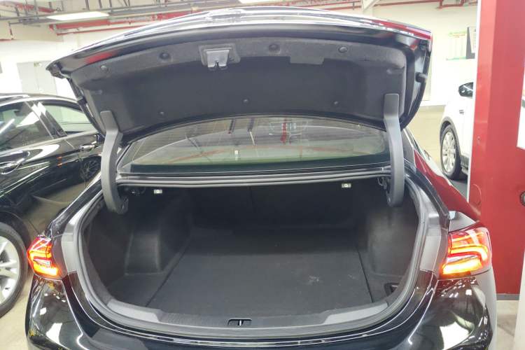 Used Buick LaCrosse 2019 28T Luxury Version Trunk