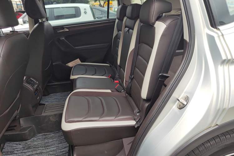 Used Volkswagen Tiguan L 2017 330TSI Automatic Two-Wheel Drive Luxury Edition
