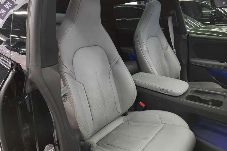 Used Nio ET5T 2024 75kWh Touring Right Front Seat