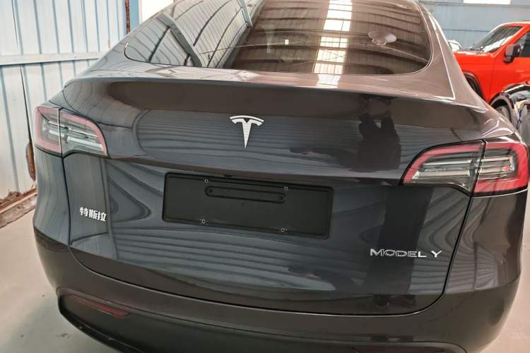 Used Tesla Model Y 2021 Long-Range All-Wheel-Drive Version