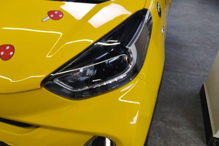 Used Chery QQ Little Ant 2022 Sweet Pink Edition Half-Sugar Version Lithium Iron Phosphate 30 kW 301 km Left Front Headlight