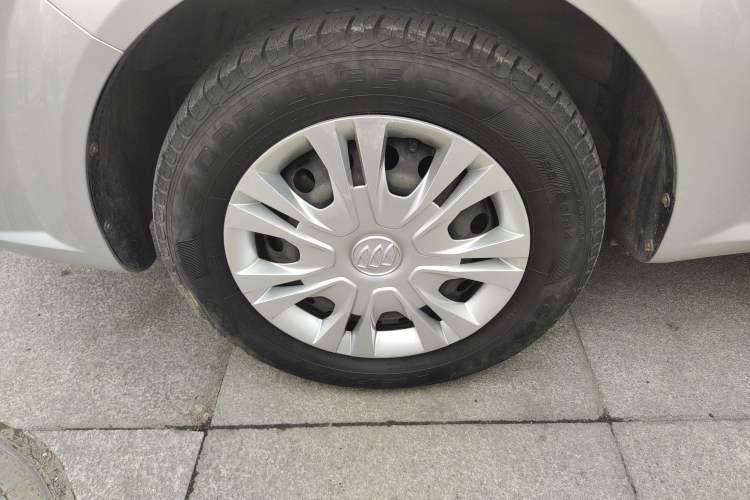 Used Buick Excelle 2015 1.5L Manual Classic Trim
