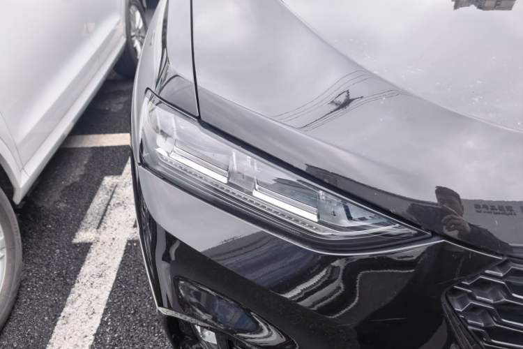 Used Wey VV7 2017 2.0T Flagship Model Exterior 3