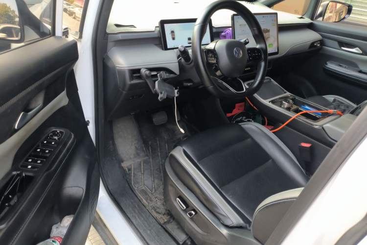 Used Hycan Z03 2022 510 km Range Trendy Cool Version 135 kW 63.98 kWh
