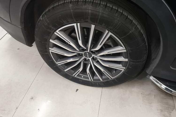 Used JETOUR X70 PLUS 2024 1.6T DCT Luxury Edition 7-Seater
