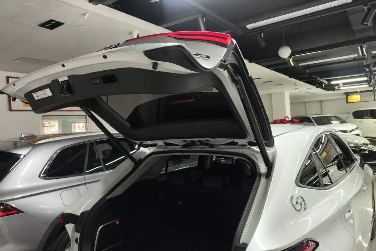 Used Toyota Venza 2023 2.0L CVT Two-Wheel Drive Prestige Version