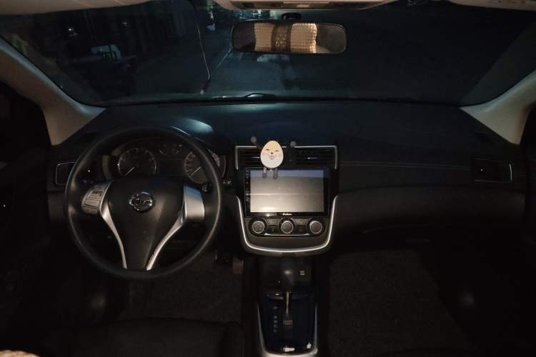 Used Nissan Tiida 2016 1.6L CVT Cool Dynamic Edition