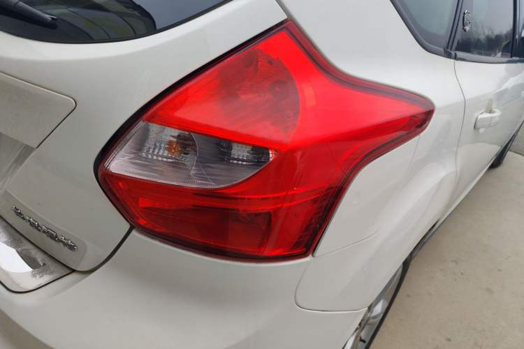 Used Ford Focus 2012 Hatchback 1.6L Automatic Fashion Edition
