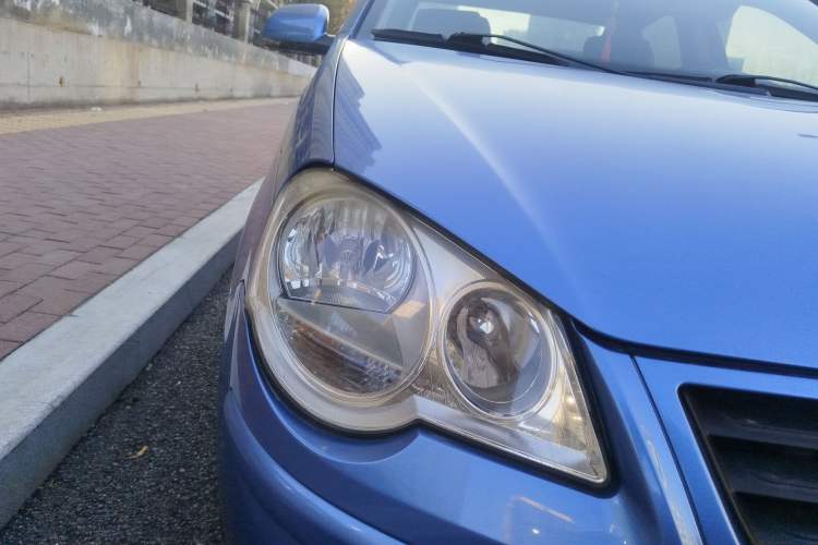 Used Volkswagen Polo 2006 Jingqu 1.4L Manual - Elegant Edition
