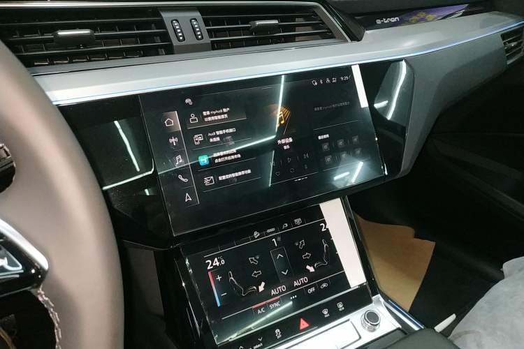 Used Audi e-tron 2021 50 quattro Luxury Edition
