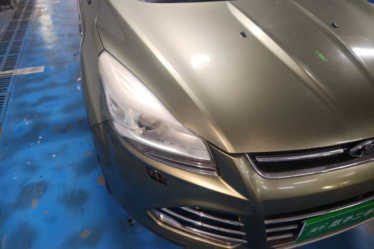 Used Ford Kuga 2013 2.0L GTDi Four-Wheel-Drive Sport Model Right Front Headlight