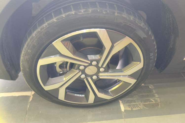 Used Lynk & Co 06 2023 Remix 1.5T Dynamic Halo