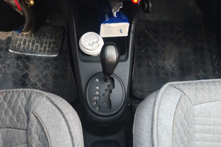 Used Suzuki Alto 2013 1.0L Automatic Luxury Model Gear Lever