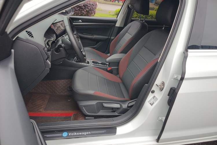 Used Volkswagen Bora 2021 1.5L Automatic Elite Smart Connect Edition Left Front Seat