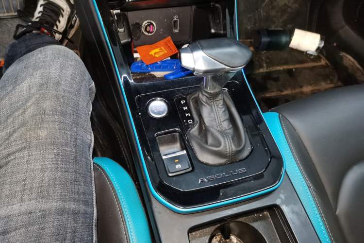 Used Dongfeng Aeolus Yixuan 2021 230T Automatic Chasing Shadow Edition Gear Lever