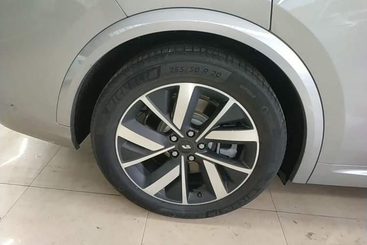 Used Li Auto L8 2023 Pro Model