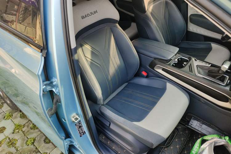 Used Baojun RM-5 2019 1.5T CVT 24-Hour Online Premium Version 7 Seats Right Front Seat