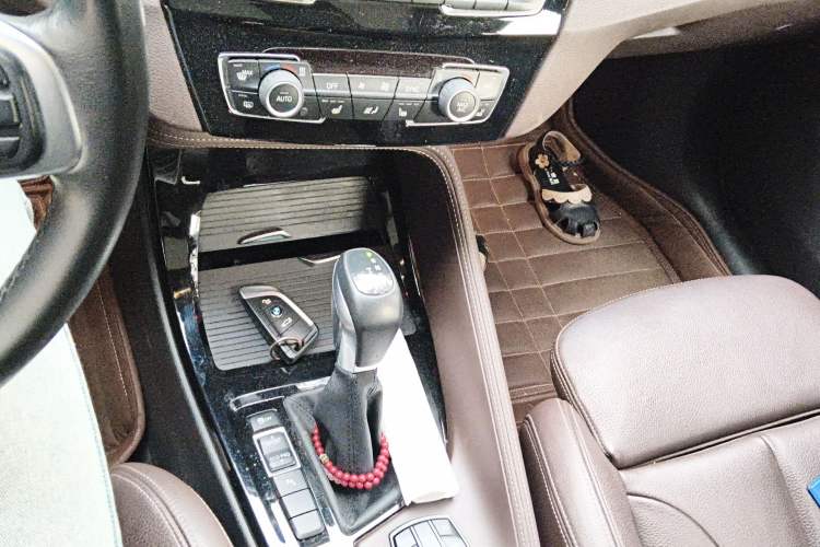 Used BMW X1 2016 sDrive20Li Luxury Model Gear Lever