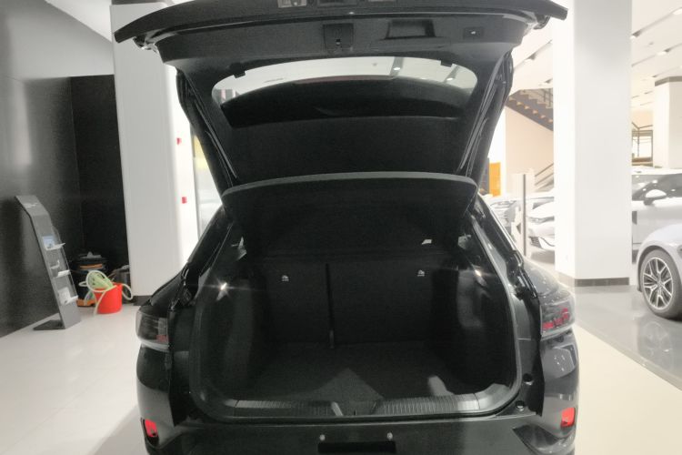 Used Volkswagen ID.4 CROZZ 2021 Long-Range Lite PRO Two-Wheel Drive Version
