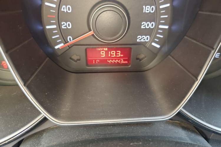 Used Kia K2 2015 Sedan 1.4L MT GLS
