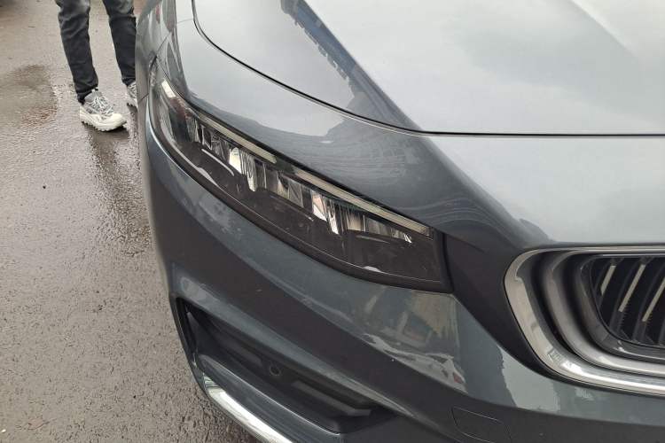 Used Geely Auto Preface 2021 Revised Version 2.0TD Luxury Edition Right Front Headlight