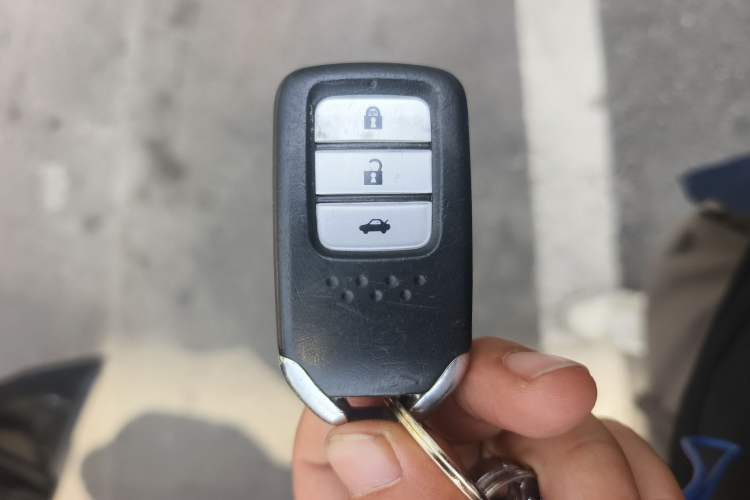 Used Honda Crider 2015 1.8L automatic luxury edition