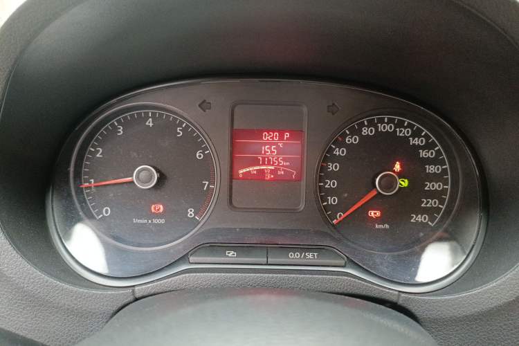 Used Volkswagen Polo 2011 1.6L Automatic ZhiShang Version Odometer Close Up