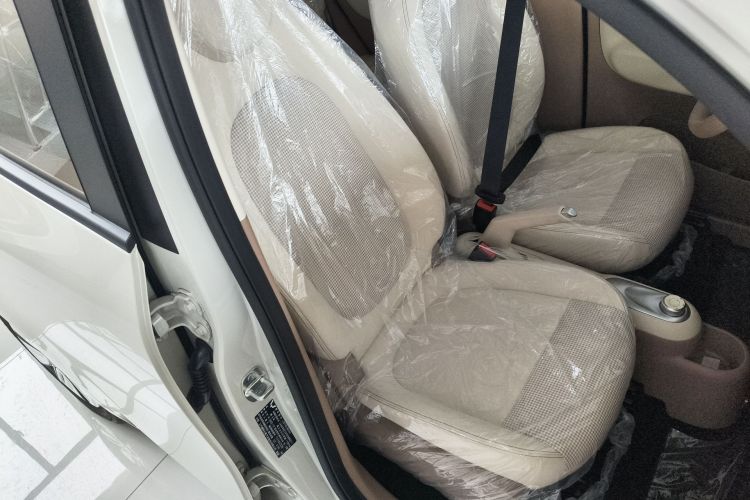 Used Wuling Hongguang MINIEV 2025 Four-Door Version Advanced Edition Right Front Seat