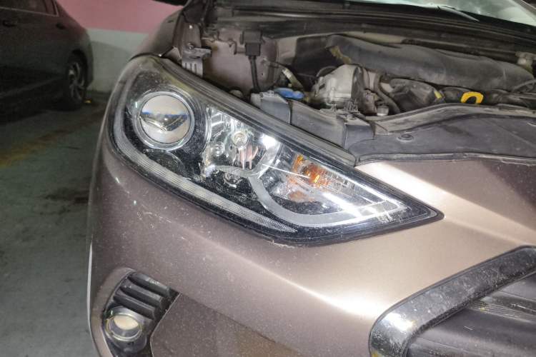 Used Hyundai Elantra (6th Generation / Lingdong) 2016 1.6L Automatic ZhiXuan – Elite Version Right Front Headlight