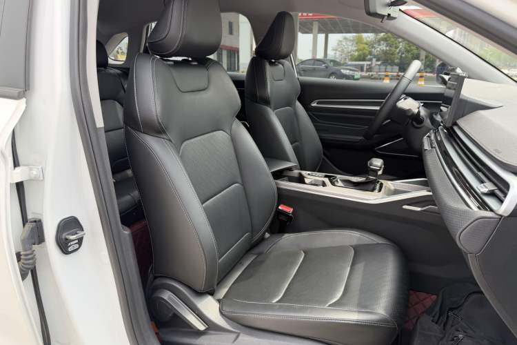 Used Geely Auto Emgrand 2023 4th Generation Champion Edition 1.5L CVT Luxury Model Right Front Seat