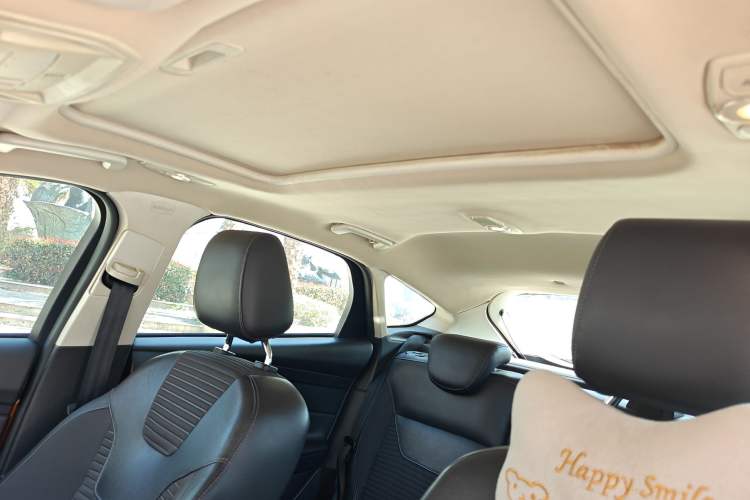 Used Ford Focus 2015 Hatchback 1.6L Automatic Fashion Edition