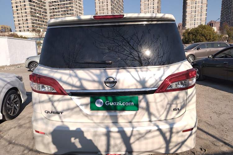 Used Nissan Quest 2015 3.5L SL
