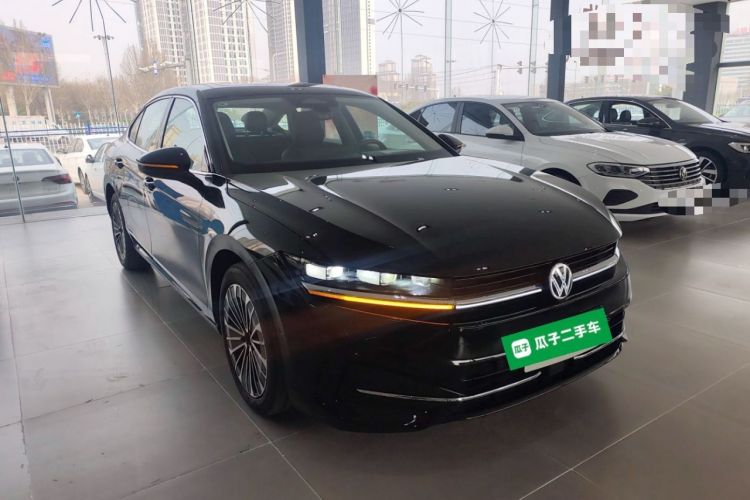Used Volkswagen Magotan 2024 380TSI DSG Prestige Edition DaMai Package Front Right 45 Deg
