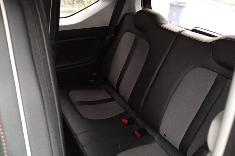 Used Wuling Hongguang MINIEV 2022 GAMEBOY 300km Enthusiast Model with Lithium Iron Phosphate