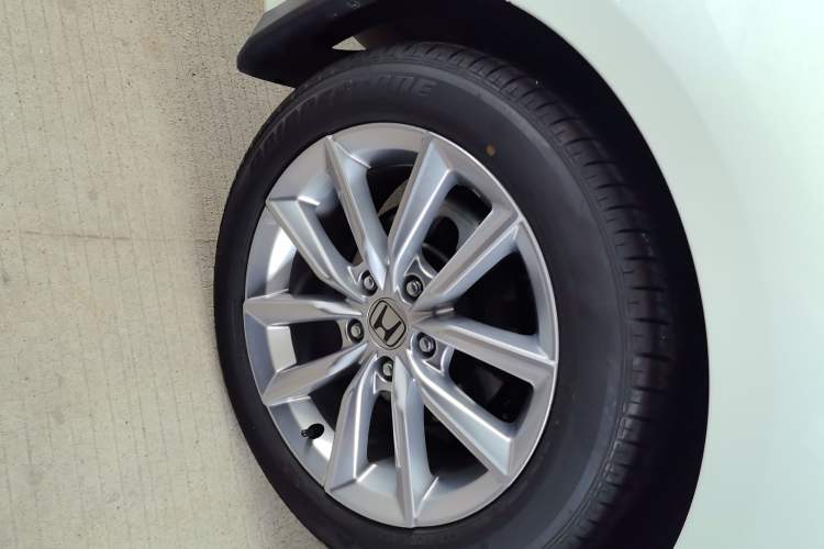 Used Honda Accord 2022 260TURBO Luxury Edition Right Rear Wheel Hub