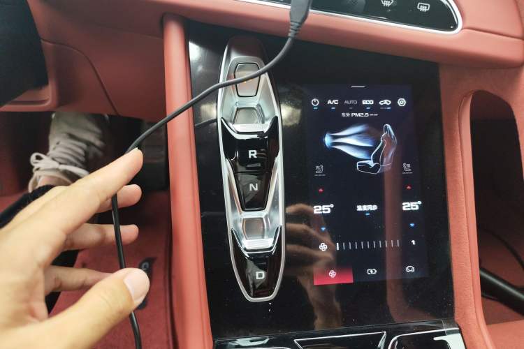 Used MG Cyberster 2024 520 km Legendary All-Wheel-Drive Red Canopy Version
