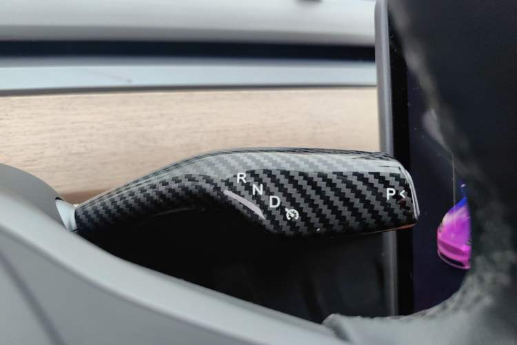 Used Tesla Model Y 2021 Long-Range All-Wheel-Drive Version
