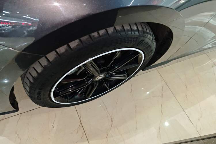 Used Changan UNI-V iDD 2023 ZhiDian iDD 1.5T 113km Smart & Fun Version