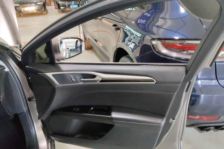 Used Ford Mondeo 2013 2.0L GTDi 200 Fashion Edition