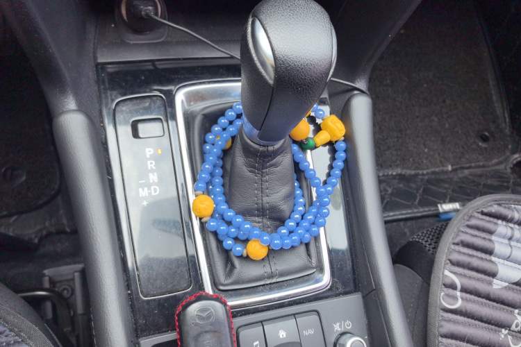 Used Mazda 3 Axela 2017 Sedan 1.5L Automatic Luxury Model Emission Standard China V
