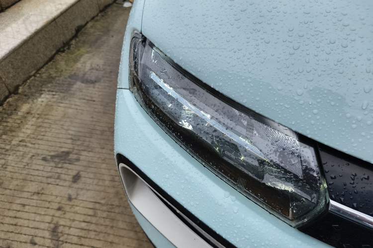 Used Dongfeng NAMMI BOX 2022 Revised Light Wind Edition 201 km Standard Version Right Front Headlight