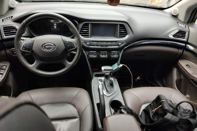 Used GAC Trumpchi GS4 2015 200T G-DCT Prestige Edition Center Console