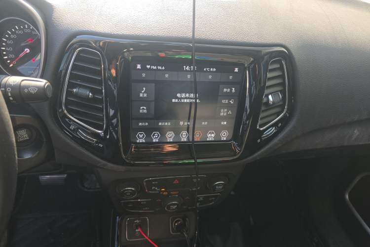 Used Jeep Compass 2019 220T Automatic Family Edition
