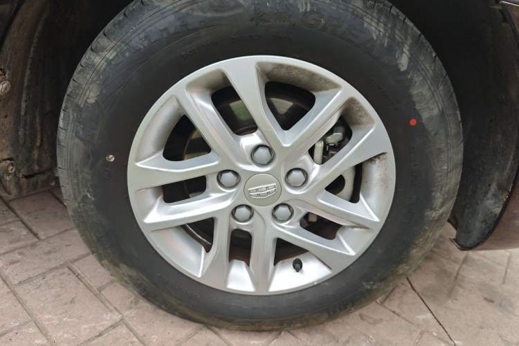 Used Geely Auto Emgrand 2017 Sedan Million Edition 1.5L CVT Luxury Model
