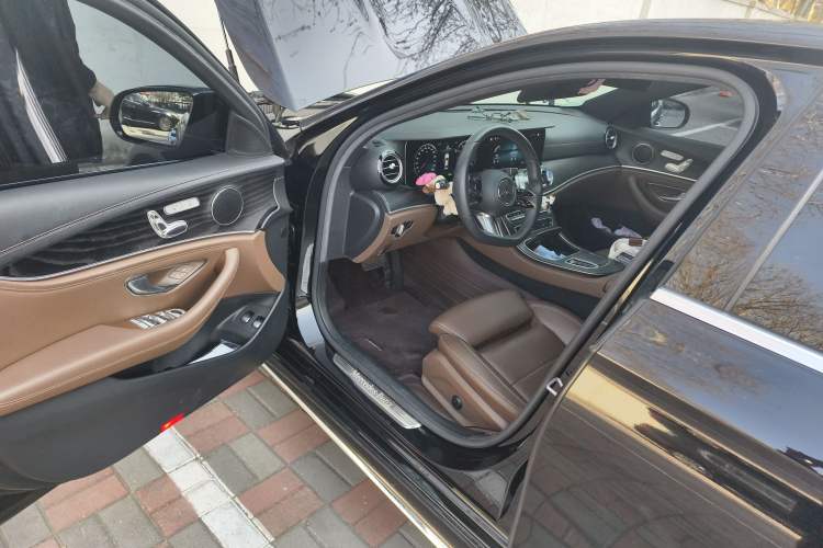 Used Mercedes-Benz E-Class New Energy 2022 Second Facelift E 350 e L Plug-in Hybrid Sports Sedan
