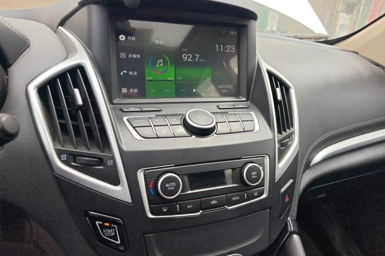 Used Dongfeng Aeolus AX7 2015 2.3L Automatic ZhiZun Version
