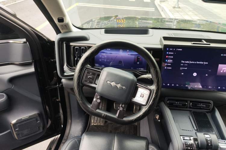 Used Formula Leopard 5 2023 Navigator Edition
